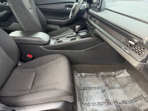 Used 2025 Honda Accord SE image 20
