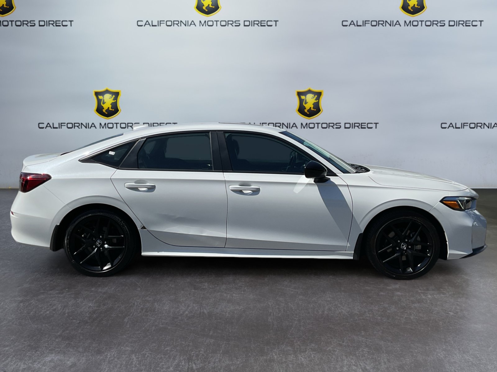 Used 2025 Honda Civic Sport Touring image 4