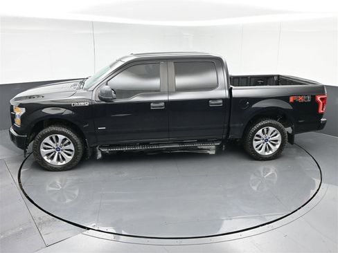 Used 2017 Ford F150 XL w/ Equipment Group 101A Mid AWD/4WD image 28