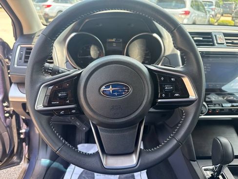 Used 2018 Subaru Outback 3.6R Limited AWD/4WD image 12
