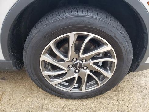 Used 2021 Lincoln Corsair AWD w/ Equipment Group 101A image 28