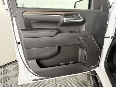 Used 2022 Chevrolet Silverado 1500 RST AWD/4WD image 8