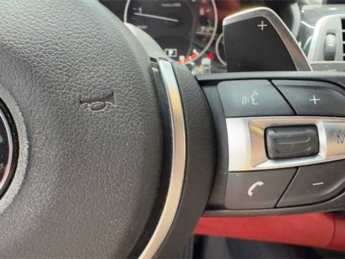 Used 2018 BMW 430i Convertible image 28