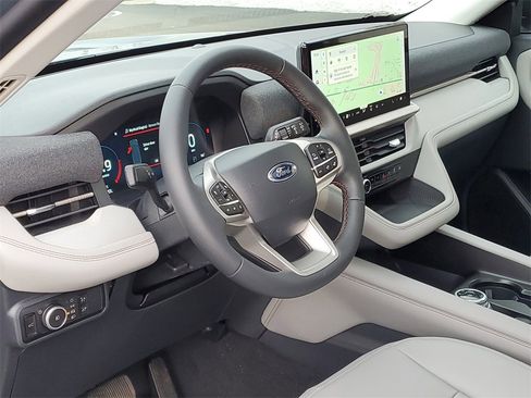 New 2026 Ford Explorer Active w/ Active Comfort Package image 9