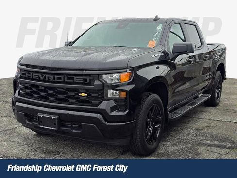 Used 2025 Chevrolet Silverado 1500 Custom AWD/4WD image 1