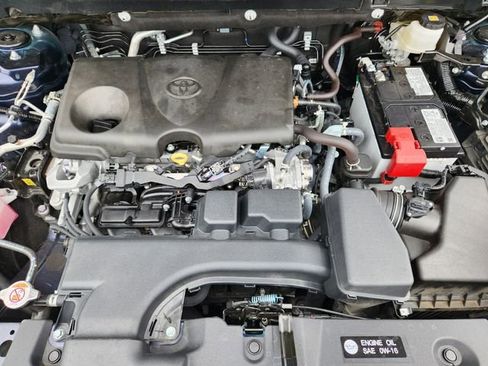 Used 2025 Toyota RAV4 XLE FWD image 31