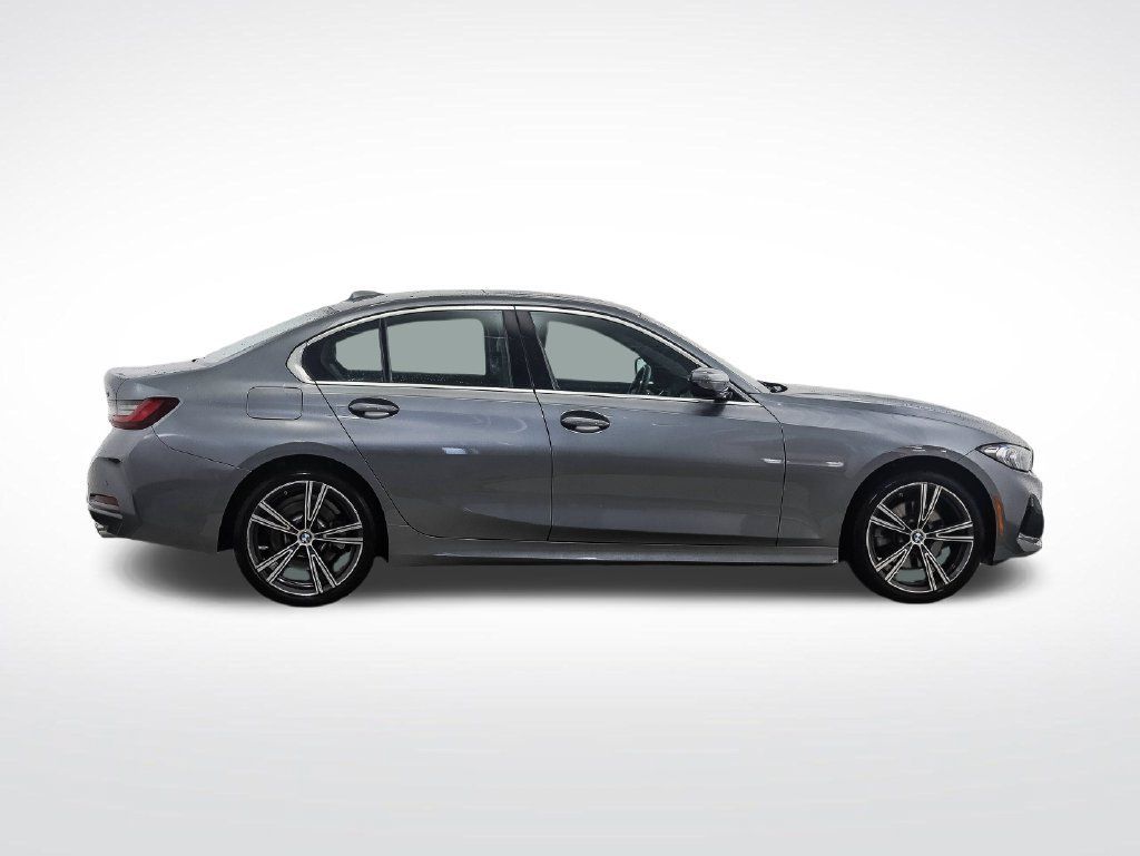Certified 2024 BMW 330i xDrive Sedan w/ Premium Package AWD/4WD image 6