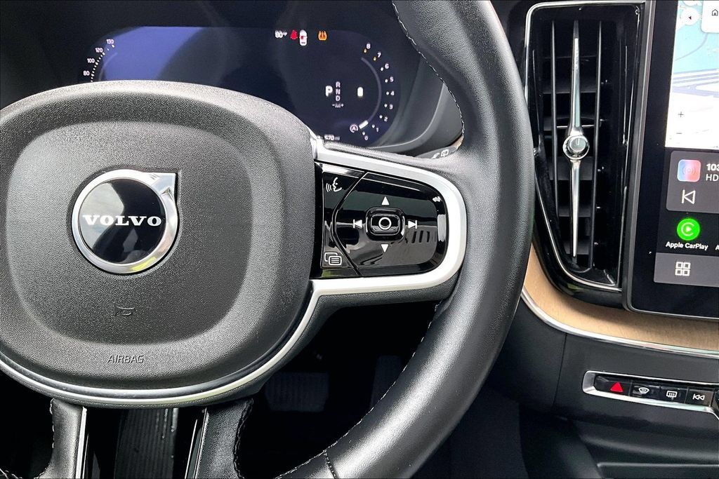 Certified 2026 Volvo XC60 B5 Plus AWD/4WD image 28