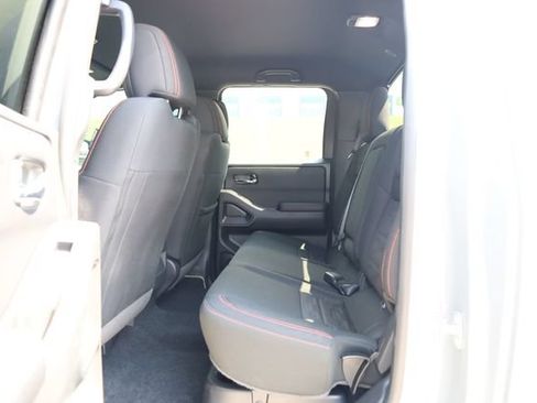 Certified 2025 Nissan Frontier PRO-4X w/ Interior Protection Package AWD/4WD image 28