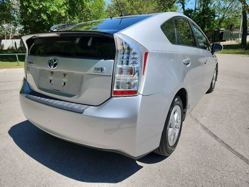 Used 2011 Toyota Prius Three image 9