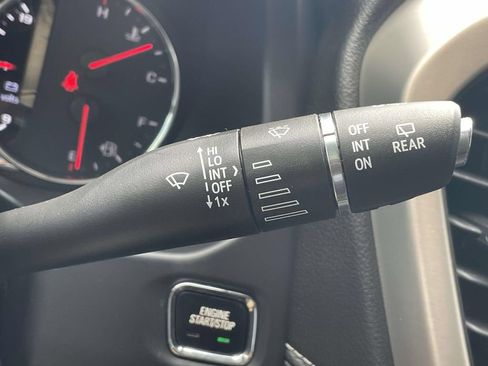 Used 2023 GMC Acadia Denali w/ Denali Ultimate Package FWD image 23