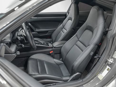 Used 2020 Porsche 911 Carrera RWD image 13