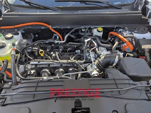 Used 2025 Ford Maverick XLT image 30