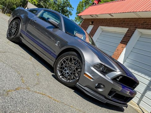 Used 2014 Ford Mustang Shelby GT500 w/ Equipment Group 821A RWD image 27