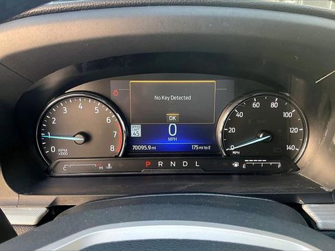 Used 2022 Ford Explorer XLT w/ Equipment Group 202A image 13