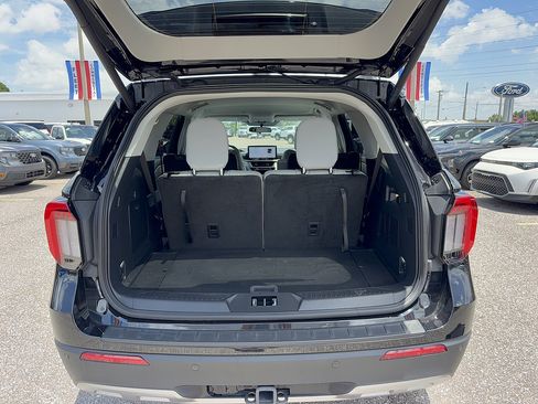 Certified 2025 Ford Explorer Active w/ Active Comfort Package AWD/4WD image 7