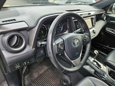 Used 2018 Toyota RAV4 SE w/ Advanced Technology Package AWD/4WD image 22