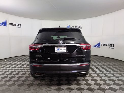 Used 2018 Buick Enclave Avenir w/ Avenir Technology Package image 4