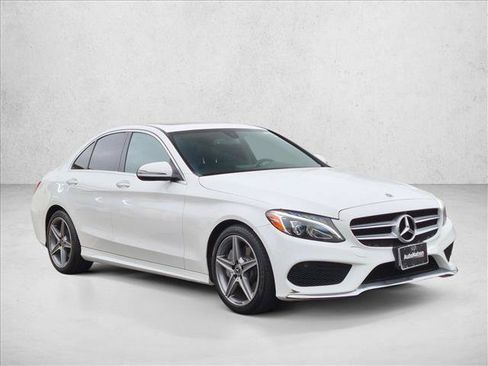 Used 2018 Mercedes-Benz C 300 Sedan image 4