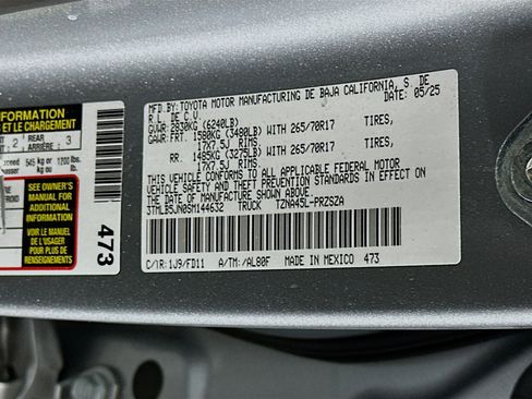 Used 2025 Toyota Tacoma TRD Off-Road AWD/4WD image 12