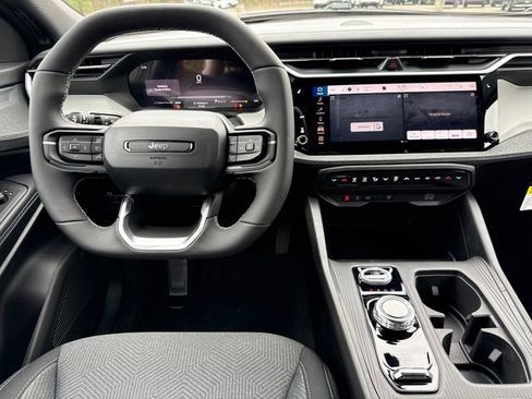 New 2026 Jeep Cherokee Laredo AWD/4WD image 18