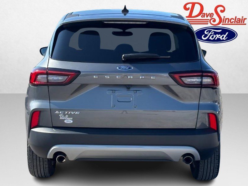 Used 2024 Ford Escape Active w/ Cold Weather Package FWD image 8