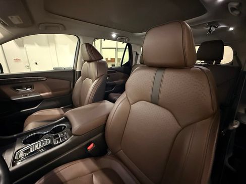 Used 2025 Honda Pilot Elite image 18
