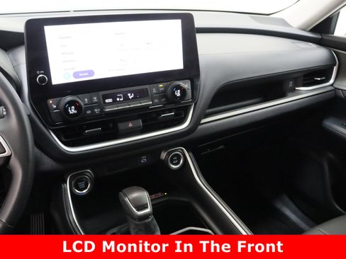 Certified 2025 Toyota Grand Highlander XLE image 16