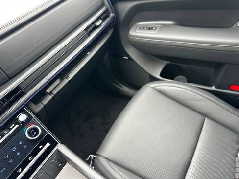 Certified 2026 Hyundai Santa Fe Calligraphy AWD/4WD image 27