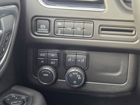 Used 2024 Chevrolet Tahoe LT image 42