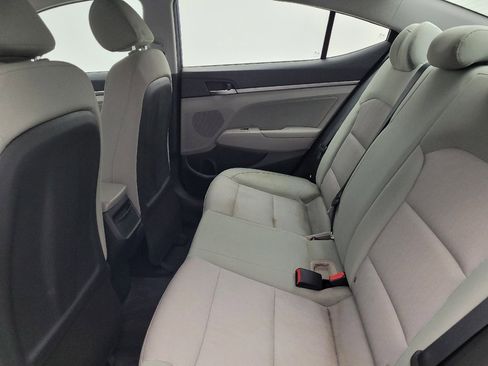 Used 2017 Hyundai Elantra SE FWD image 18