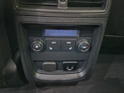 Used 2017 Buick Envision Essence image 12