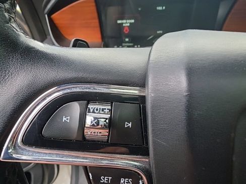 Used 2019 Lincoln Navigator L Reserve AWD/4WD image 13