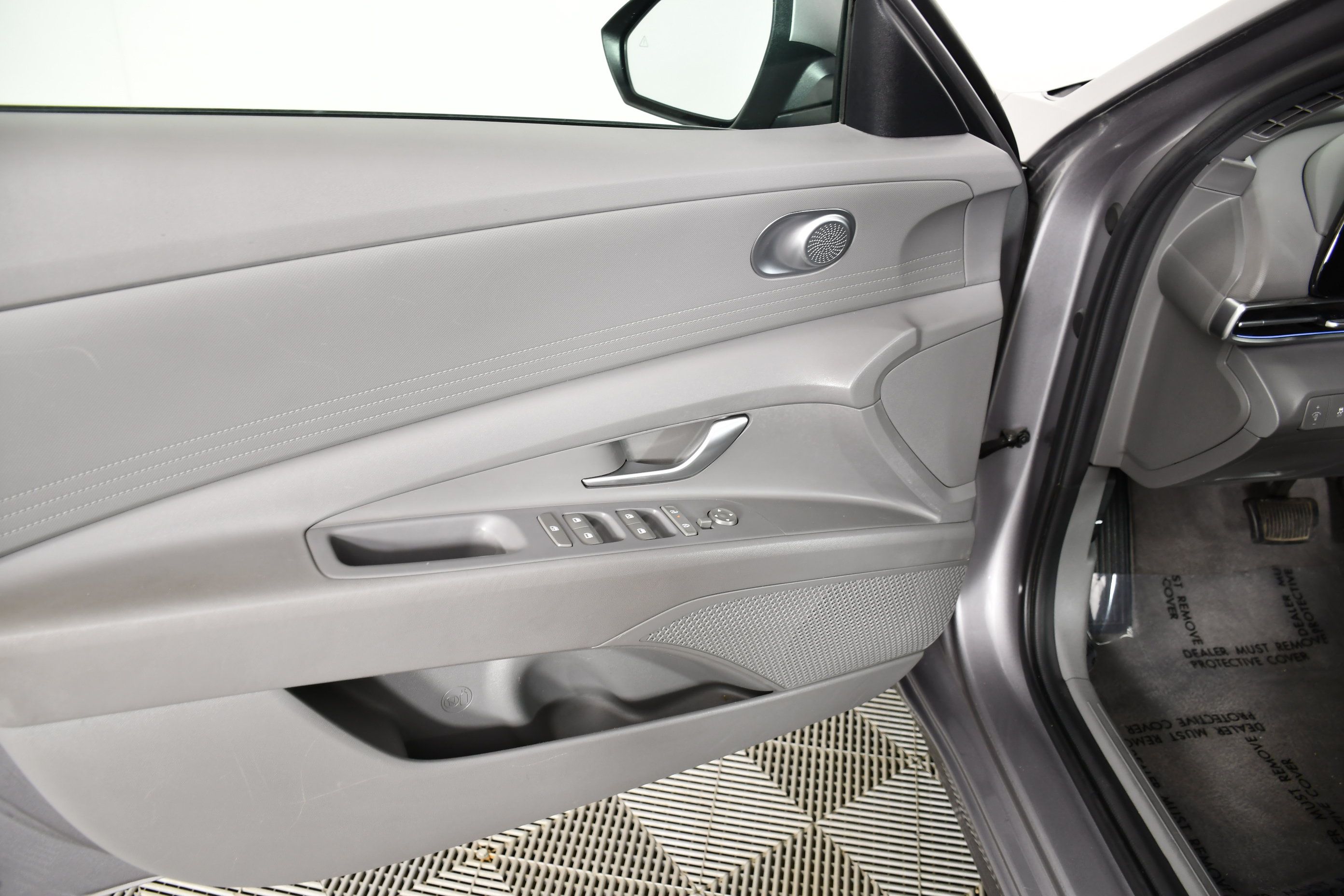 Used 2024 Hyundai Elantra SEL FWD image 36
