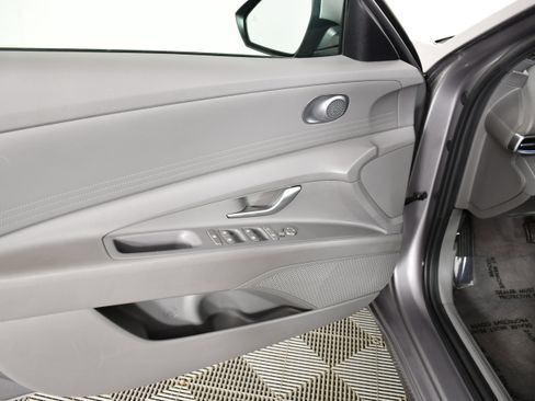 Used 2024 Hyundai Elantra SEL FWD image 36