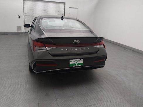 Used 2025 Hyundai Elantra Sport FWD image 6