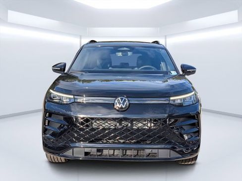 New 2026 Volkswagen Tiguan SE R-Line image 8