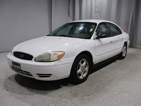 Used 2005 Ford Taurus SE image 6