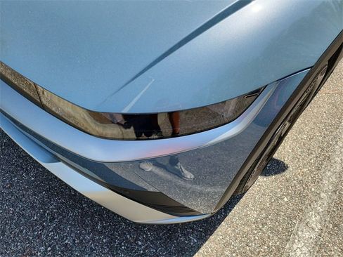 New 2025 Hyundai Ioniq 5 SEL image 6