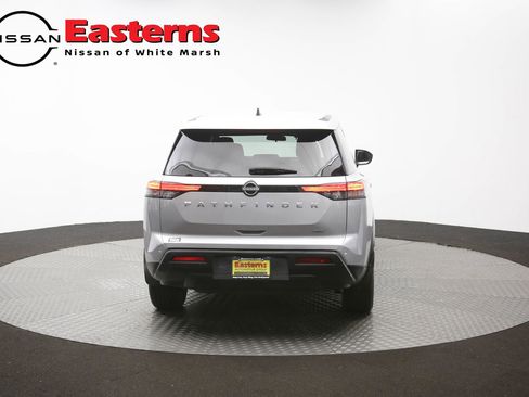 Used 2024 Nissan Pathfinder S AWD/4WD image 37