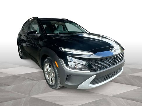 Used 2023 Hyundai Kona SEL w/ Cargo Package FWD image 2