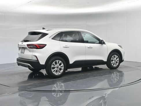 Used 2023 Ford Escape Active w/ Tech Pack #2 FWD image 27