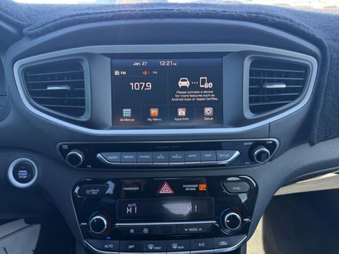 Used 2018 Hyundai Ioniq SEL image 28