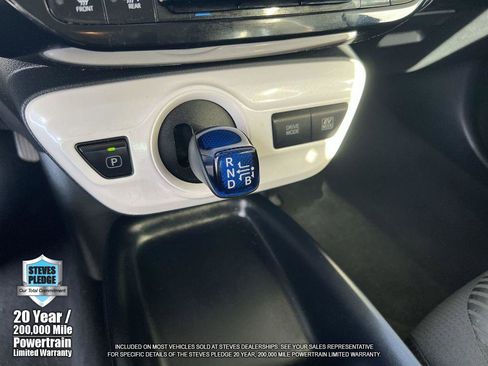 Used 2018 Toyota Prius Two image 19