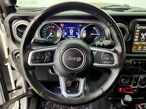 Used 2023 Jeep Wrangler Unlimited Rubicon 4xe w/ Cold Weather Group AWD/4WD image 13