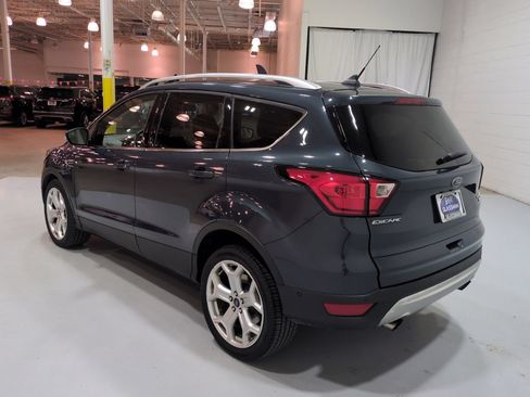 Used 2019 Ford Escape Titanium AWD/4WD image 5