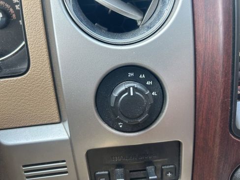 Used 2014 Ford F150 King Ranch w/ King Ranch Luxury Package AWD/4WD image 24
