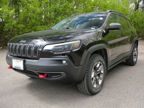 Used 2019 Jeep Cherokee Trailhawk AWD/4WD image 3