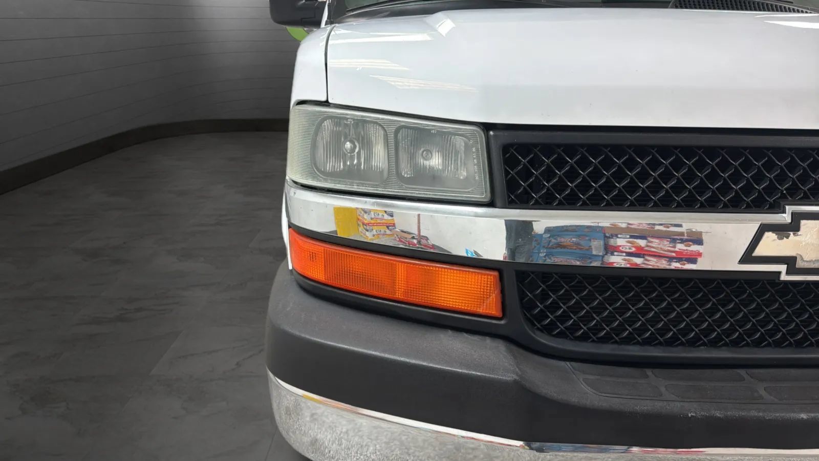 Used 2004 Chevrolet Express 3500 Extended Passenger w/ LS Preferred Equipment Group RWD image 30