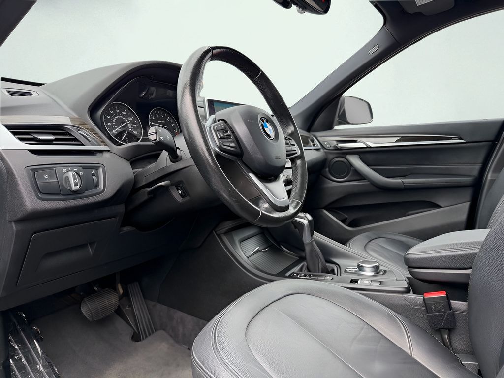 Used 2018 BMW X1 xDrive28i AWD/4WD image 2